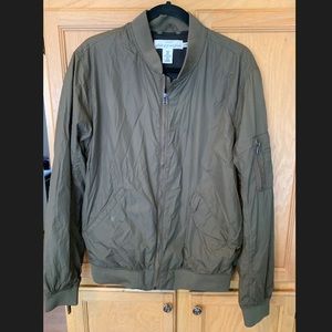 Men’s Olive Green Bomber Jacket Medium
